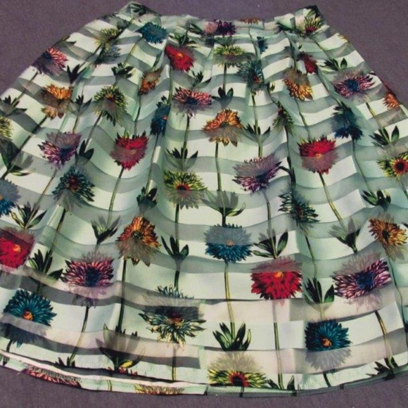 A-line multi color floral skirt - Picture 2 of 3